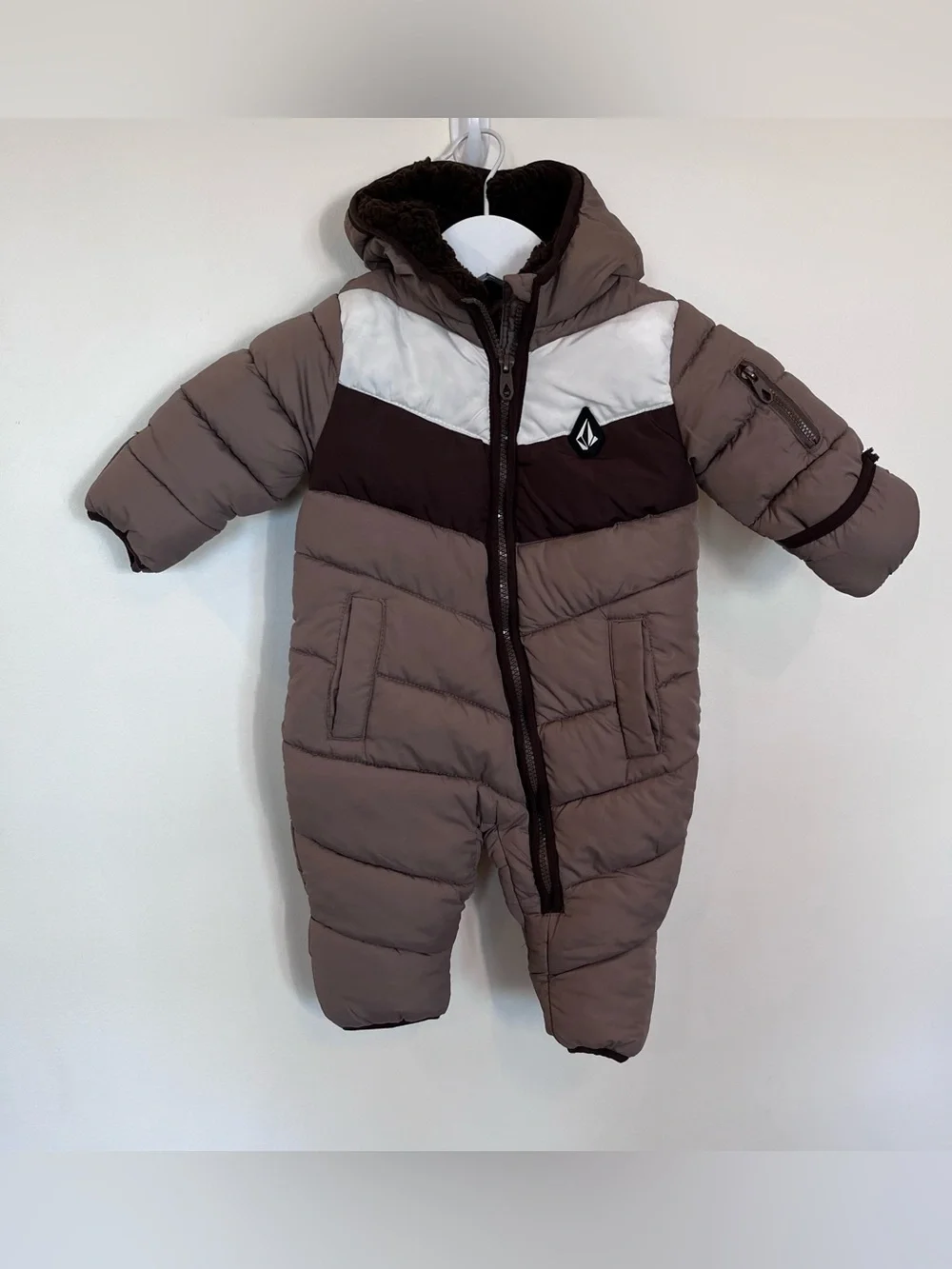 Volcom 6/9 Month Baby Boys Snowsuit Hooded Insulated Fleece Lined Chestnut